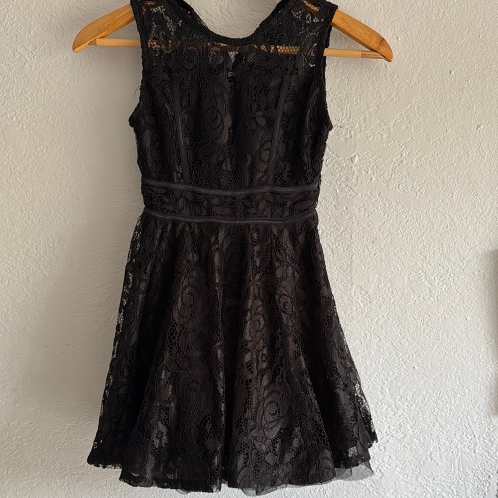 Elegant Black Lace Dress